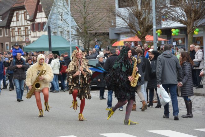 Musikalischer Hühnerhaufen sorgte beim Frühlingsfest für viel Spaß