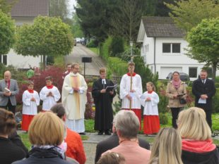 Gläubige begehen Reformationsjahr mit ökumenischer Osterandacht