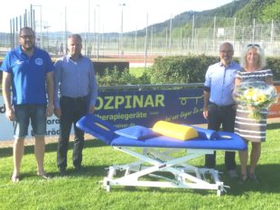 »Özpinar Therapiegeräte GmbH« spendet an den FV Biberach