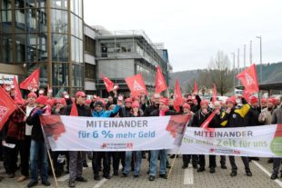 Warnstreikwelle der IG Metall erreichte am Montag Zell am Harmersbach