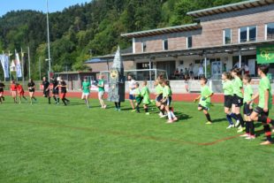 200 Ministranten spielten Fußball im Sportpark für den guten Zweck