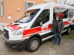 Aktion Mensch fördert Rolli-Bus für Club 82 mit 40.000 Euro