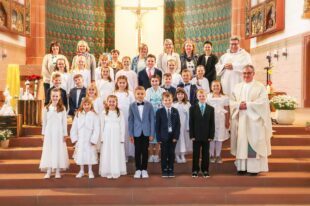 23 Erstkommunionkinder sind Kinder in Gottes Garten