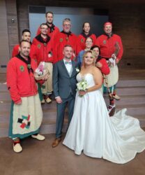 Eckwaldhexen Unterharmersbach gratulieren zur Hochzeit