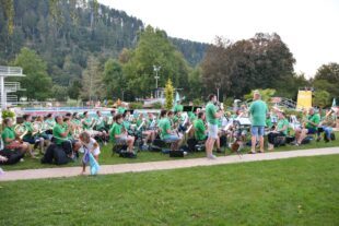 Schwimmbad-Konzert der Stadtkapelle