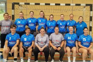 2024-10-23-ZE-UH-Verein-FVU-Handball-20240701_Mannschaftsbild_Damen_nah