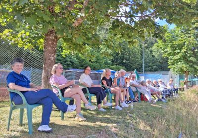 Bei der Fußball-WM? Nein, der Fanclub der Damen 50 des TC Zell.