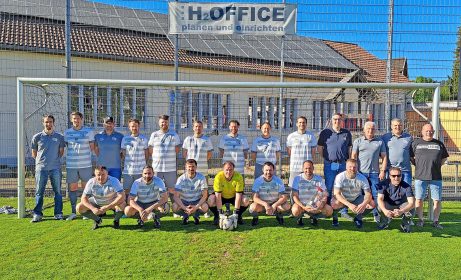 Nach einem hart umkämpften Spiel ziehen die Ü40-Fußballer der SG Zell-Unterharmersbach ins Finale des Südbadischen Verbandspokal ein.