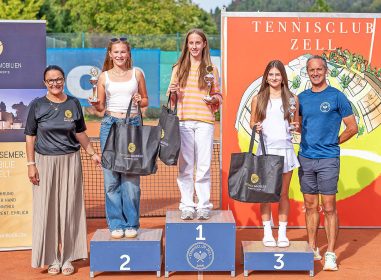 U15 Juniorinnen: 1. Platz Fabienne Burger, 2. Celine Fritsch, 3. Platz Anika Brosemer, 4. Platz Tessa Riehle (nicht im Bild).